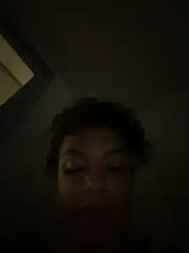 allybluee777 on StripChat 