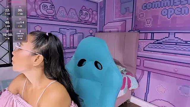 Try our streaming cams variety and talk on a personal level with our adorable girls streamers, showing off their bountiful shapes and dildos.