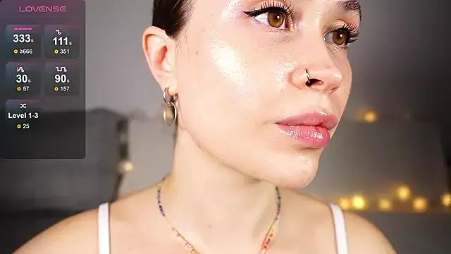 alma_yammy from StripChat