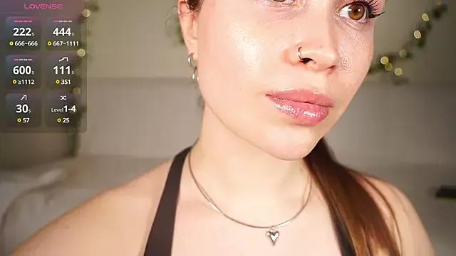 alma_yammy from StripChat