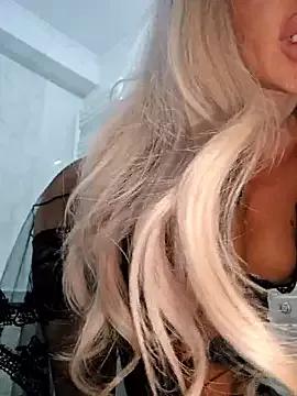 AlmaGraceX from StripChat
