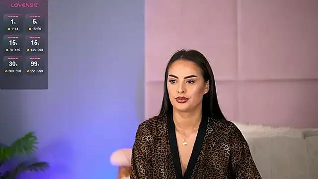 AlmaLuv from StripChat
