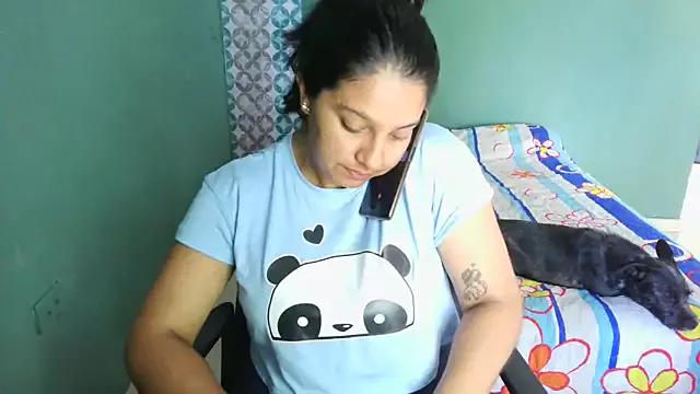 almaswan1 from StripChat