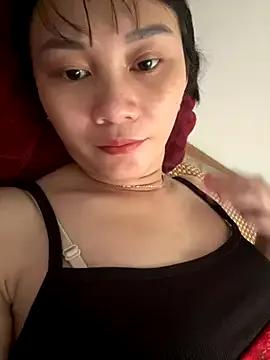 Almond-cute from StripChat is Freechat