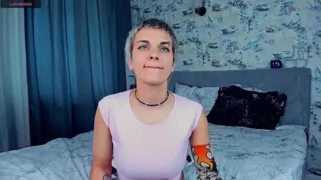 Try our streaming cams variety and talk on a personal level with our adorable girls streamers, showing off their bountiful shapes and dildos.