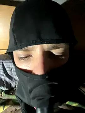 Alphamuscle001 from StripChat is Freechat