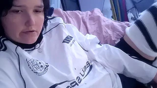 Aluuris_Moonlight from StripChat