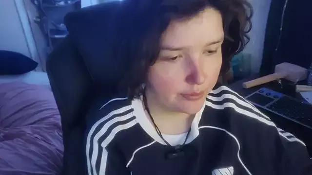 Aluuris_Moonlight from StripChat