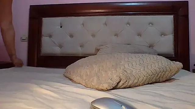 Alva_xxx from StripChat