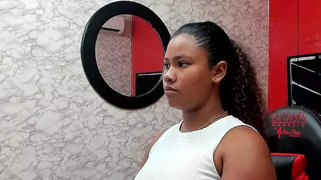 ALYANNA_HOT_ from StripChat is Freechat