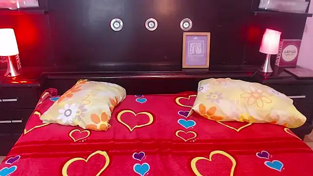 alyssabunnyy from StripChat is Freechat