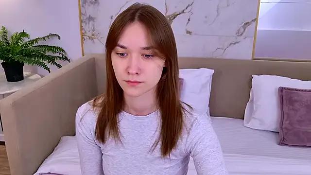 AmadaReine from StripChat is Freechat