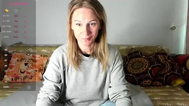 Amalia_Mio from StripChat
