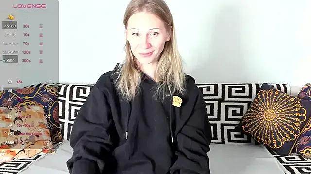 Amalia_Mio from StripChat