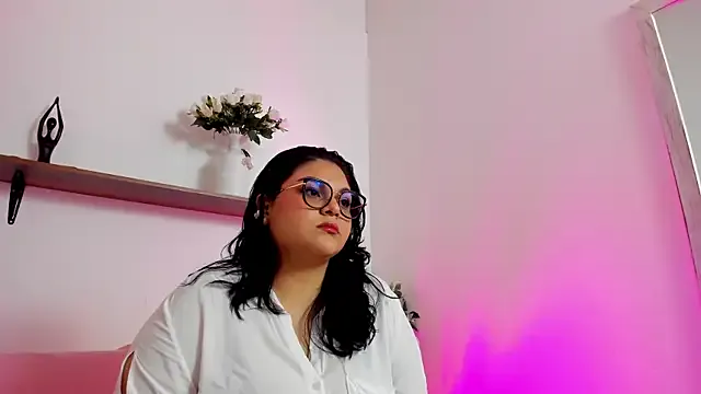 AmaliaBanner on StripChat 