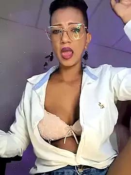 Amaliu_ from StripChat