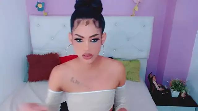 Amanda_bigx from StripChat