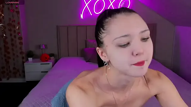 Try our streaming cams variety and talk on a personal level with our adorable girls streamers, showing off their bountiful shapes and dildos.