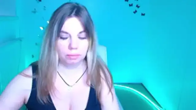 Amanda_Swannn from StripChat is Freechat