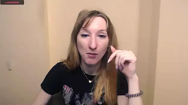 AmandaSell from StripChat