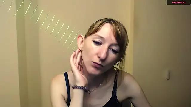 AmandaSell from StripChat