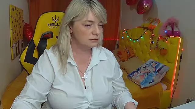 AmandaSkript from StripChat