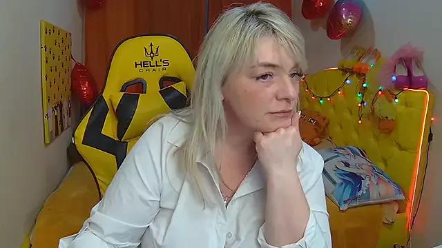 AmandaSkript from StripChat