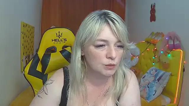 AmandaSkript from StripChat
