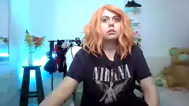 AmandaSLE from StripChat