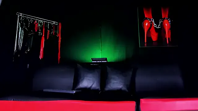 AmaniRivers on StripChat 