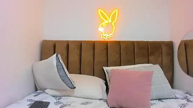Try our streaming cams variety and talk on a personal level with our adorable girls streamers, showing off their bountiful shapes and dildos.