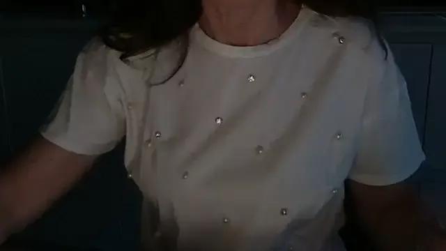 Amara_2022 from StripChat