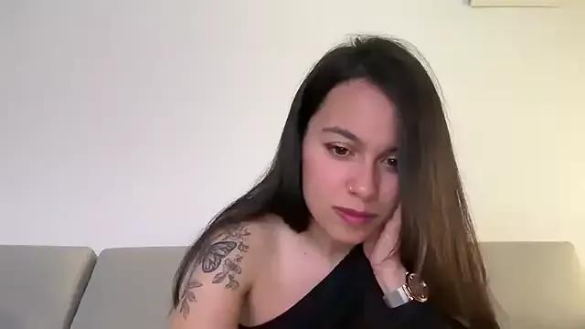 AmaraBella69 from StripChat