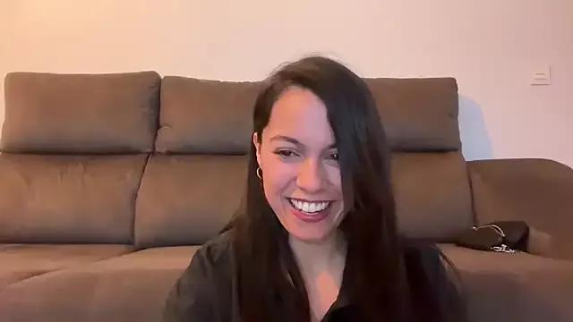 AmaraBella69 from StripChat