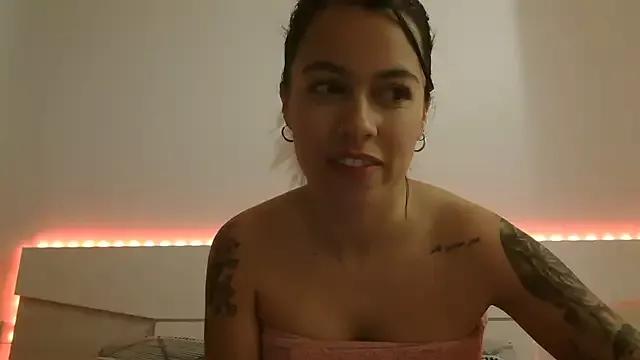 AmaraBella69 from StripChat