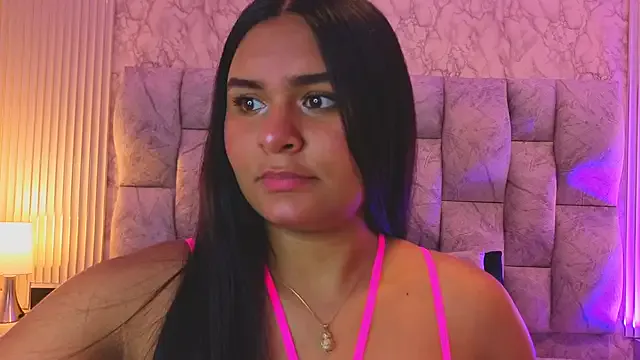 amarahanks1 from StripChat is Freechat