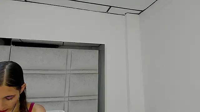 Amaranta_russo18 from StripChat is Freechat