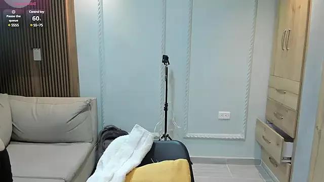 Try our streaming cams variety and talk on a personal level with our adorable girls streamers, showing off their bountiful shapes and dildos.