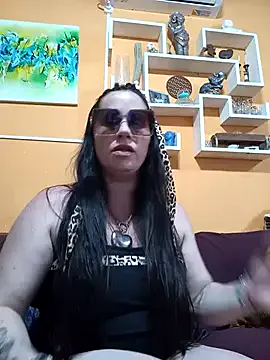 Amarteverdaderamente from StripChat