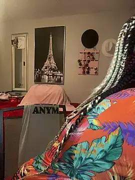 AmazingRedd101 from StripChat