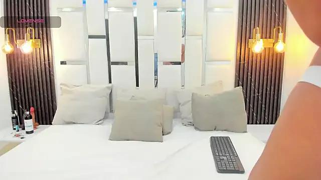 ambar_garden from StripChat