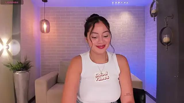 AmbarJames_ from StripChat
