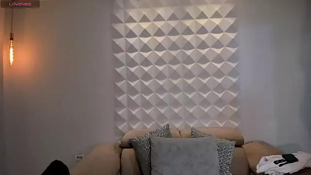 Try our streaming cams variety and talk on a personal level with our adorable girls streamers, showing off their bountiful shapes and dildos.