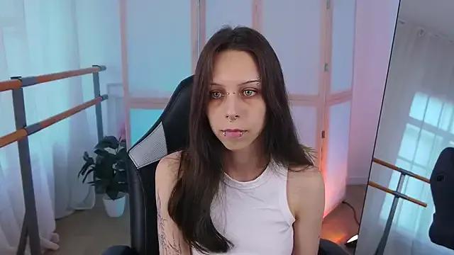 Try our streaming cams variety and talk on a personal level with our adorable girls streamers, showing off their bountiful shapes and dildos.