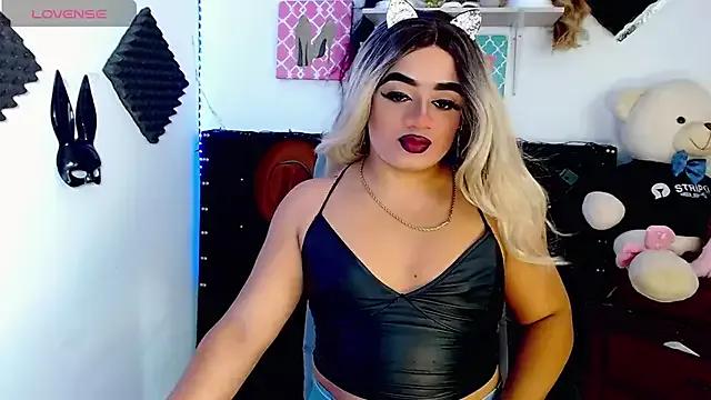 Try our streaming cams variety and talk on a personal level with our adorable girls streamers, showing off their bountiful shapes and dildos.