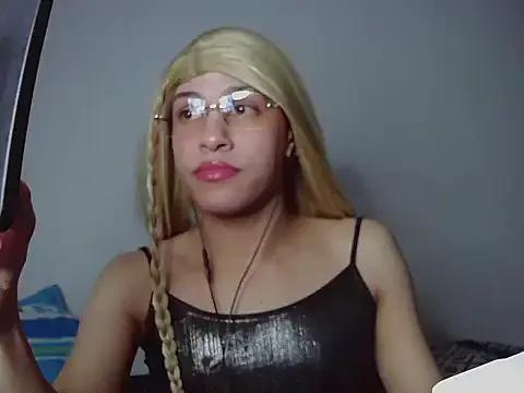 AMBERBRAME from StripChat is Freechat