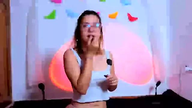 amberrr_sweeed from StripChat is Freechat
