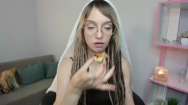 Ameli_Shell from StripChat is Freechat