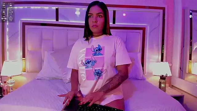 Try our streaming cams variety and talk on a personal level with our adorable girls streamers, showing off their bountiful shapes and dildos.