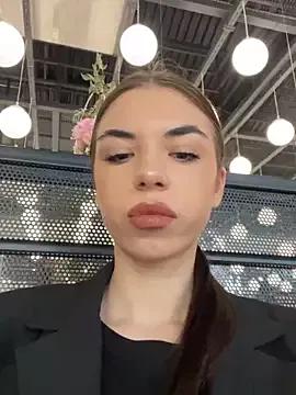 AmeliaLan from StripChat is Freechat